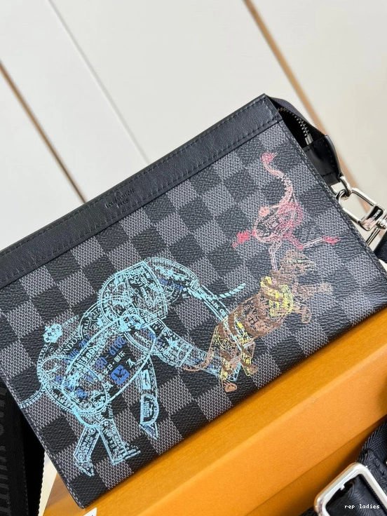 Cheap GASTON WEARABLE LOUIS VUITTON 0717